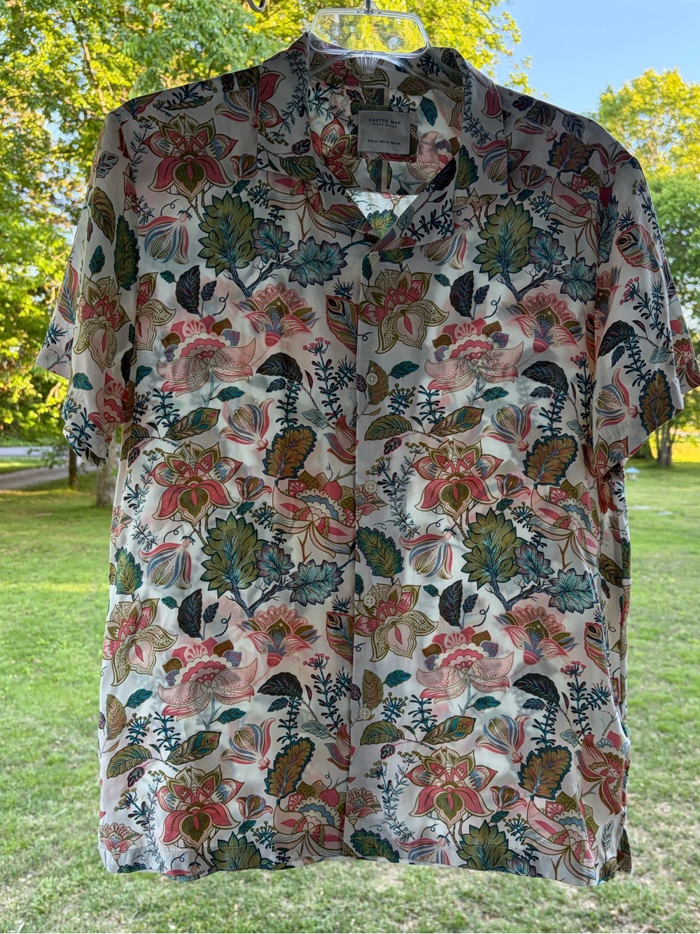 Cactus Man Ricky Singh XL Floral Print Short Sleeve Button Travel Cruise Ocean